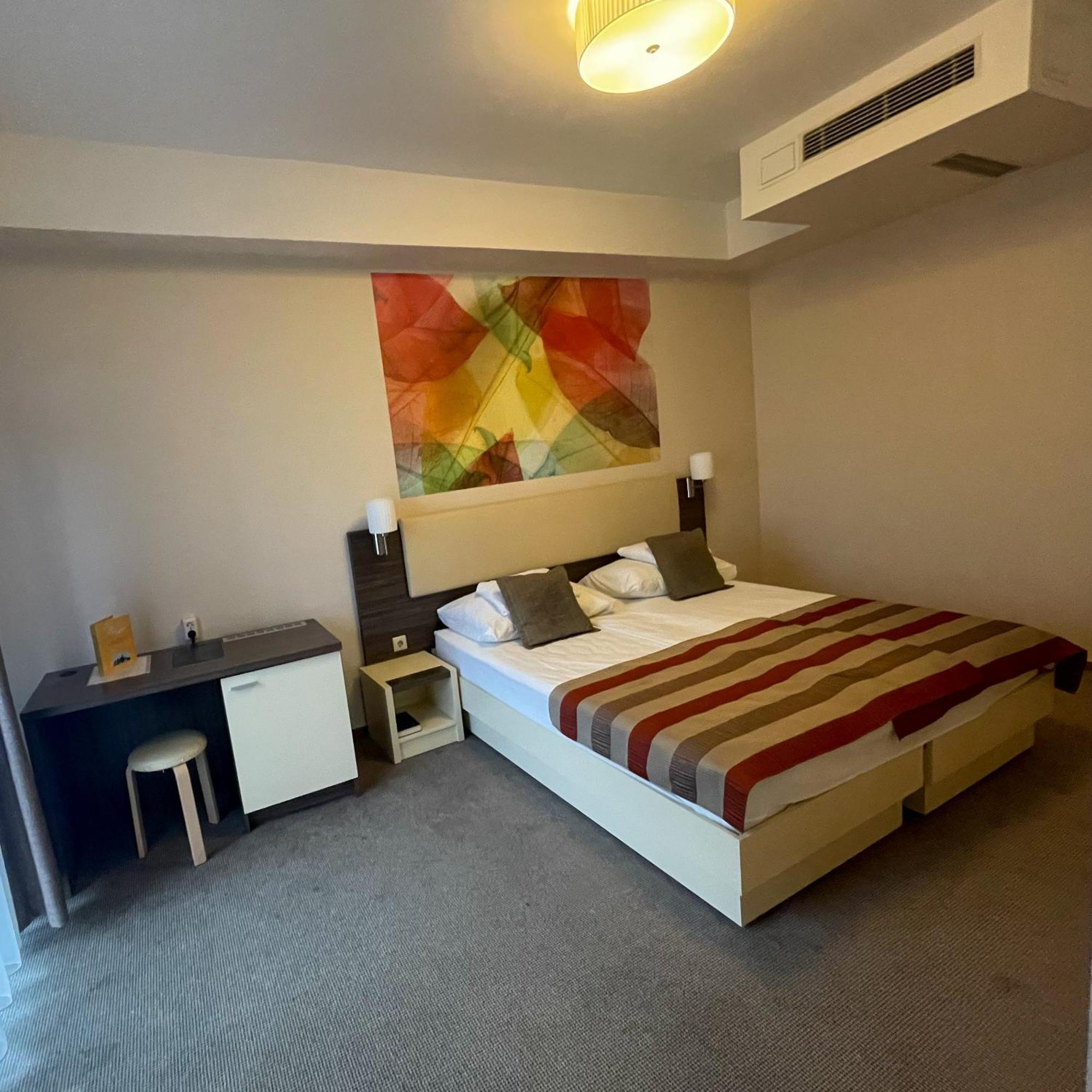 Harmonia Hotel Sárvár Buitenkant foto