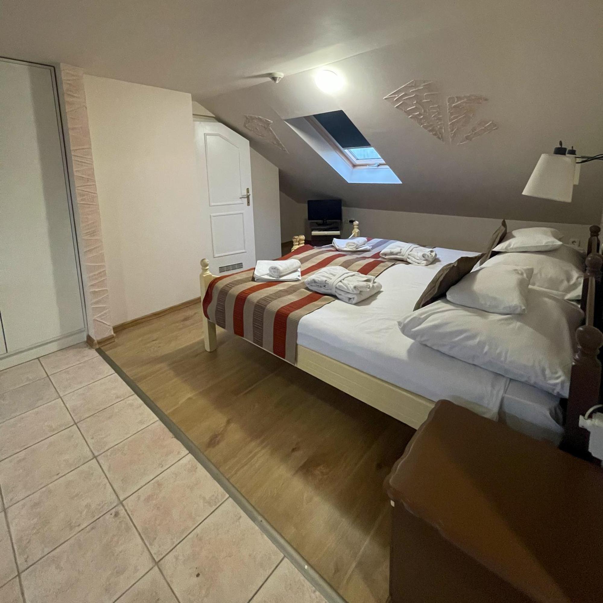 Harmonia Hotel Sárvár Buitenkant foto