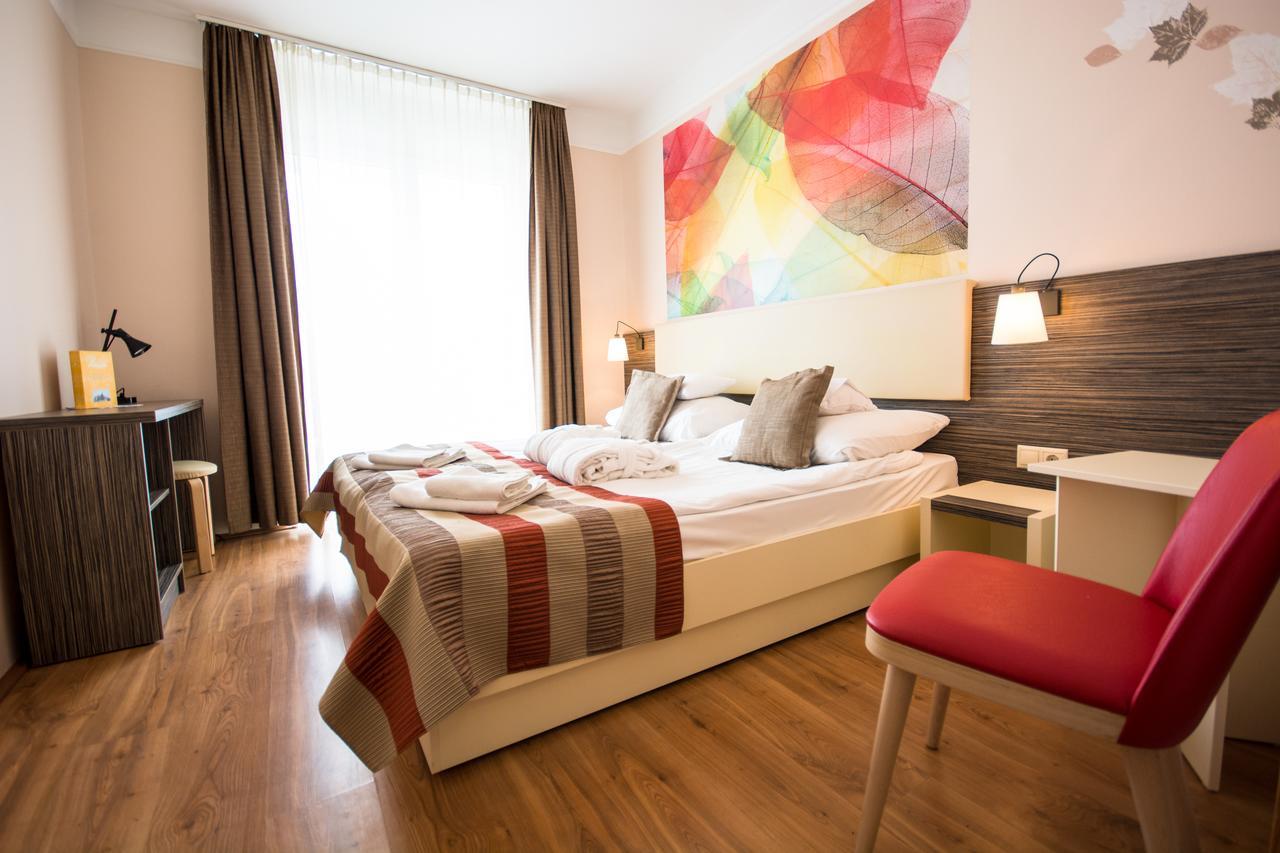 Harmonia Hotel Sárvár Buitenkant foto